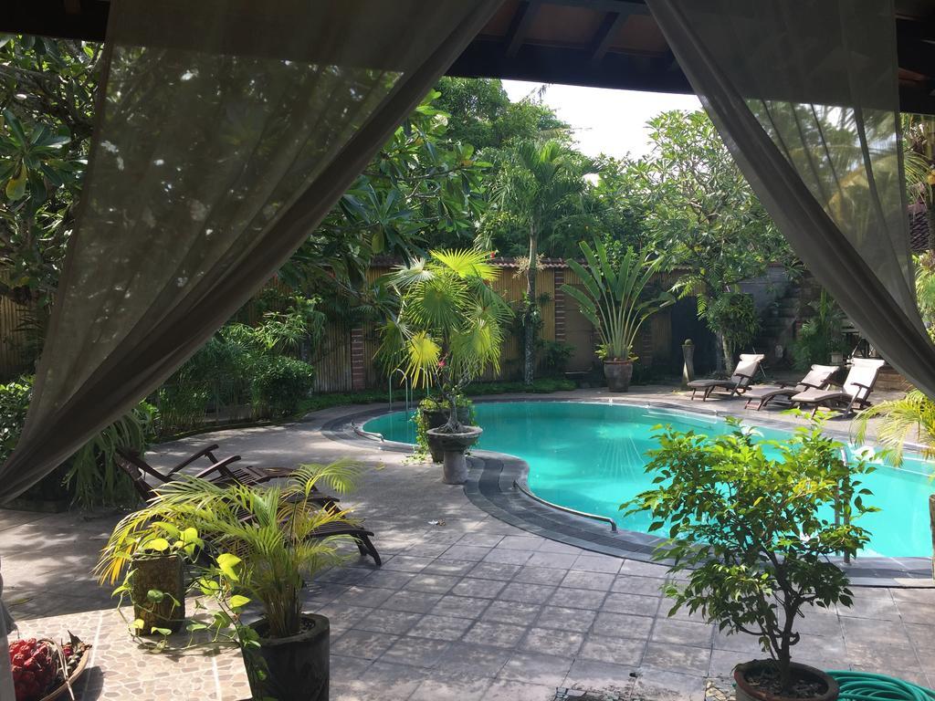 Отель Ndalem Bantul Gandok Экстерьер фото