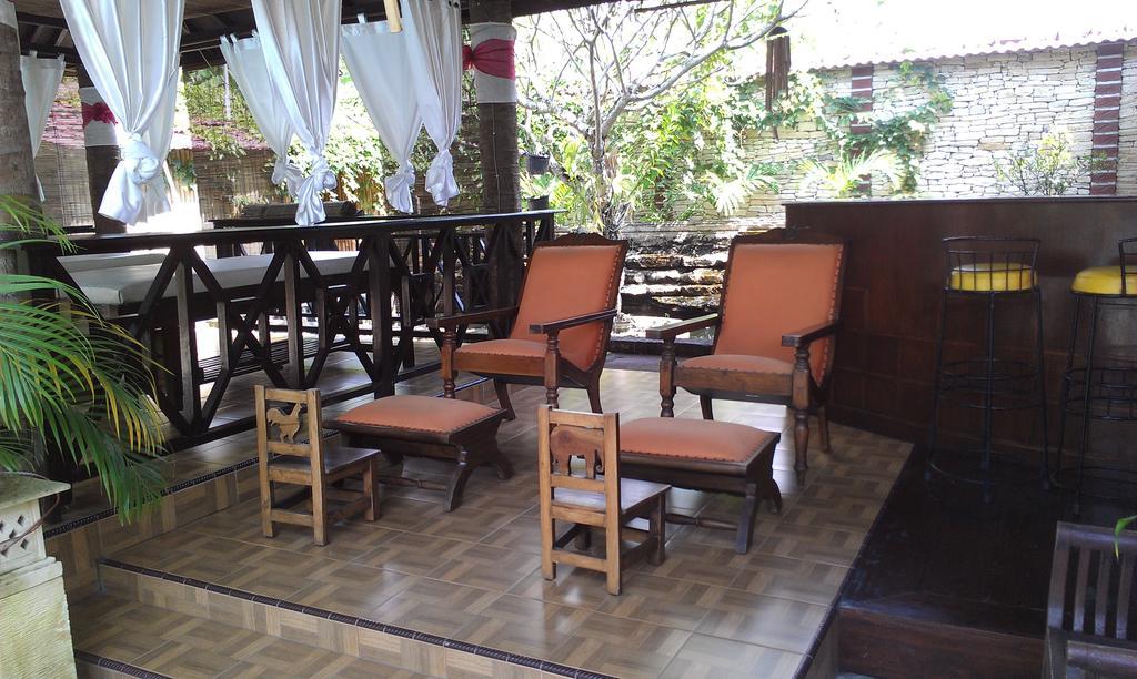 Отель Ndalem Bantul Gandok Экстерьер фото